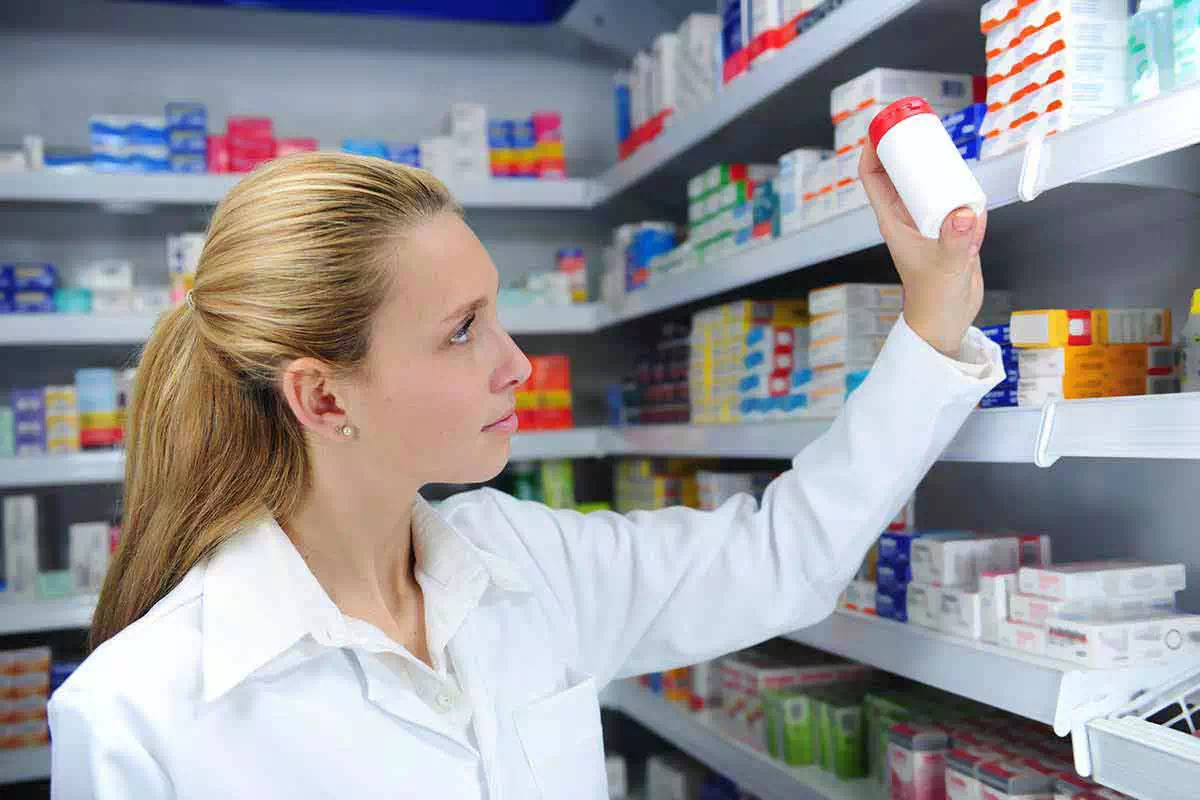 pharmacien / pharmacienne d'officine - Onisep