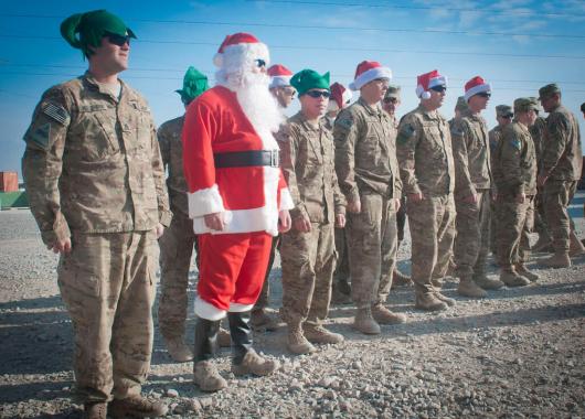 Près de 900 cartes de Noël envoyées à des militaires par un