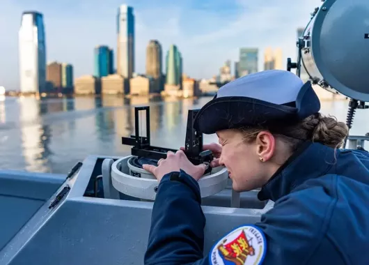 Le top 10 des métiers civils qui recrutent dans la Marine