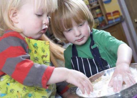 Pour l’assistante maternelle ou l’auxiliaire parentale, l’emploi est garanti dans les grandes villes