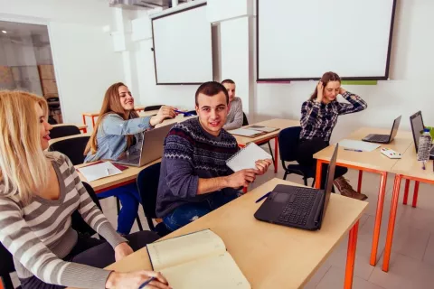 Bac pro : le point complet sur les futurs parcours différenciés en classe de terminale