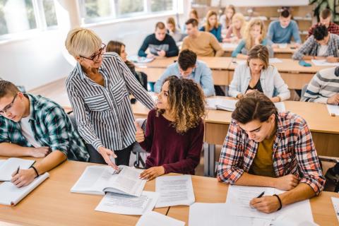 Professeur / Professeure d'université